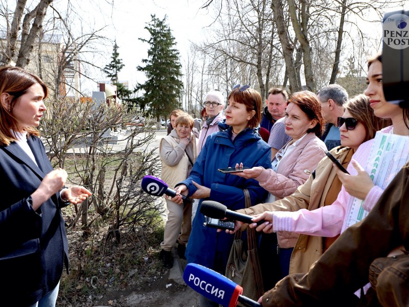 Сенатор Юлия Лазуткина посетила строящиеся очистные ОАО «Маяк» в Пензе и пообщалась с жителями района. Честный репортаж